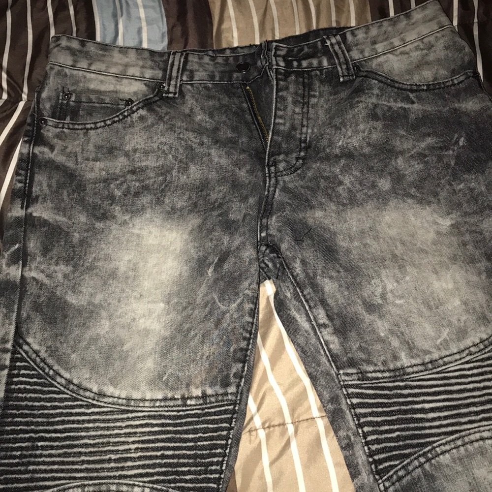 Jeans - Picture 2 of 3